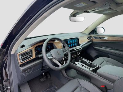 2026 Volkswagen Atlas — photo 9 view