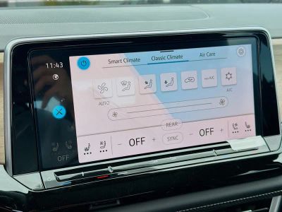 2026 Volkswagen Atlas — photo 14 view