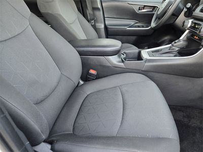 2024 Toyota RAV4 - Photo 9