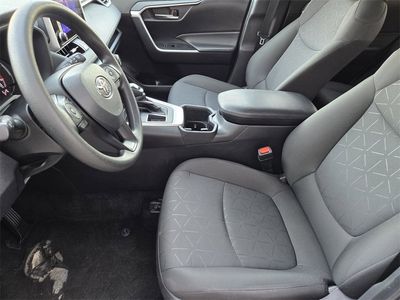 2024 Toyota RAV4 - Photo 8