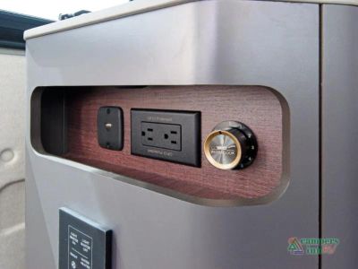 2027 Grand Design Lineage Series VP — photo 37 view