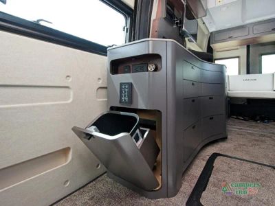 2027 Grand Design Lineage Series VP — photo 26 view