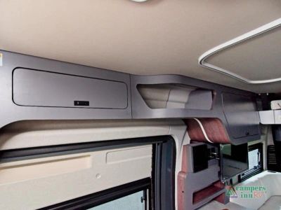 2027 Grand Design Lineage Series VP — photo 27 view
