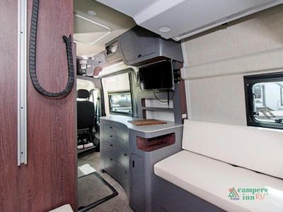 2027 Grand Design Lineage Series VP — photo 15 view