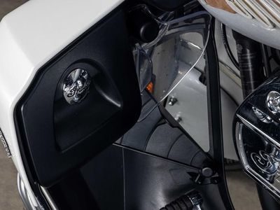 2018 Indian Motorcycle Roadmaster ABS Pearl White over Star Silver - Photo 10