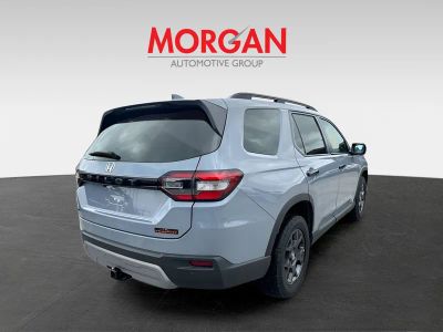 2025 Honda Pilot — photo 8 view