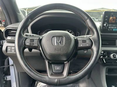 2025 Honda Pilot — photo 11 view
