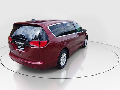 2023 Chrysler Voyager - Photo 7