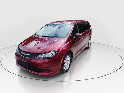 2023 Chrysler Voyager - Photo 3