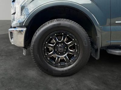 2015 Ford F-150 — interior view
