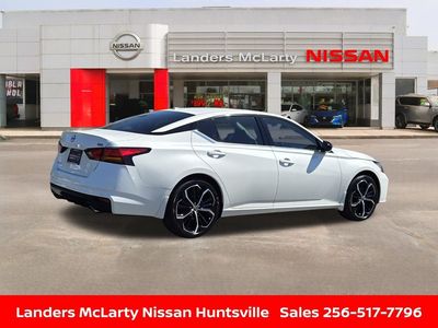 2025 Nissan Altima - Photo 3