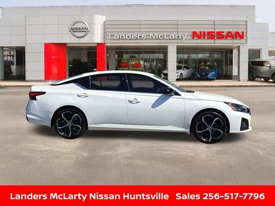 2025 Nissan Altima - Photo 2