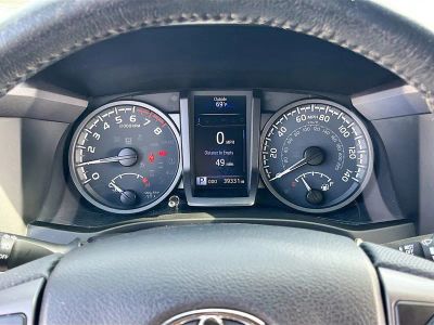 2022 Toyota Tacoma — photo 12 view