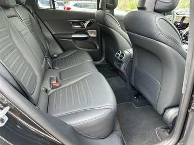 2025 Mercedes-Benz GLC - Photo 33