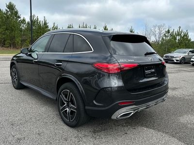 2025 Mercedes-Benz GLC - Photo 9