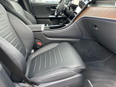 2025 Mercedes-Benz GLC - Photo 37