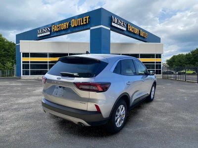 2024 Ford Escape — detail view