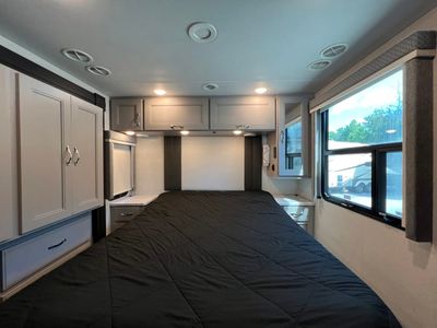 2024 Thor Motor Coach PALAZZO - Photo 17