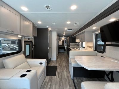 2024 Thor Motor Coach PALAZZO - Photo 5