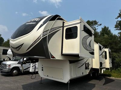 2018 Grand Design Solitude - Photo 2