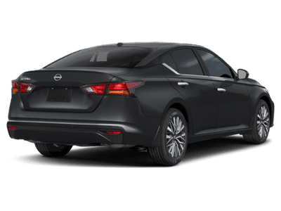 2026 Nissan Altima - Photo 2
