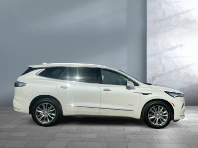 2023 Buick Enclave — photo 7 view
