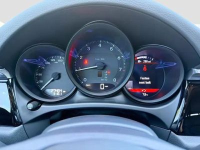 2023 Porsche Macan — photo 40 view