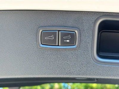 2023 Porsche Macan — photo 13 view