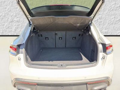 2023 Porsche Macan — photo 12 view