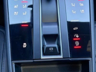 2023 Porsche Macan — photo 30 view
