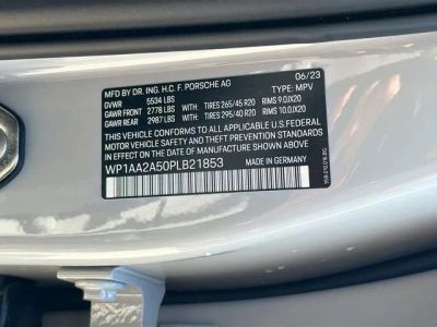2023 Porsche Macan — photo 44 view