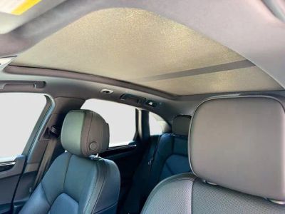 2023 Porsche Macan — photo 27 view