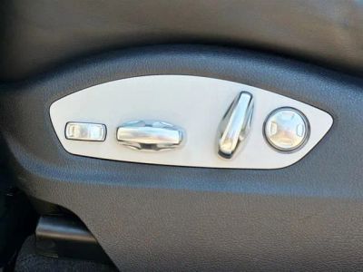 2023 Porsche Macan — photo 25 view
