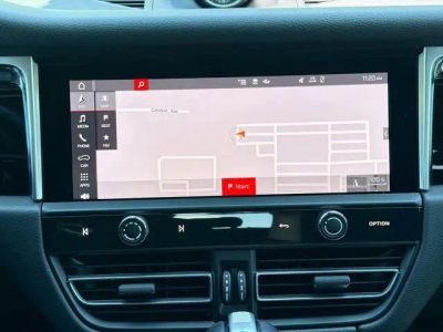 2023 Porsche Macan — photo 32 view