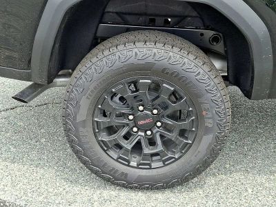 2026 GMC Canyon — detail view