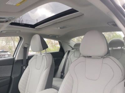 2025 Hyundai Elantra Hybrid - Photo 35