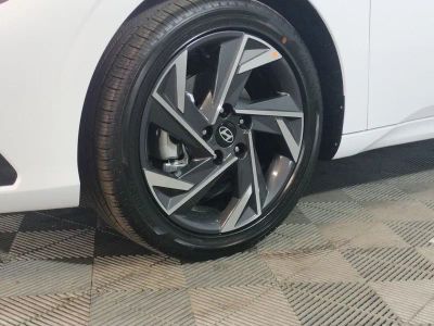2025 Hyundai Elantra Hybrid - Photo 4