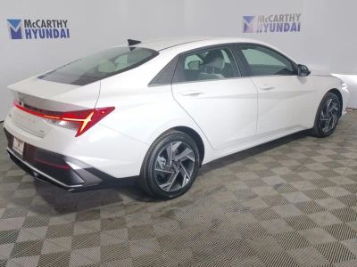 2025 Hyundai Elantra Hybrid - Photo 10