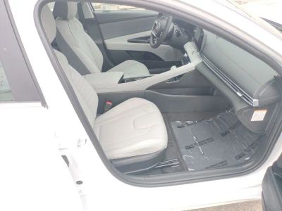 2025 Hyundai Elantra Hybrid - Photo 44
