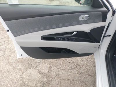 2025 Hyundai Elantra Hybrid - Photo 29