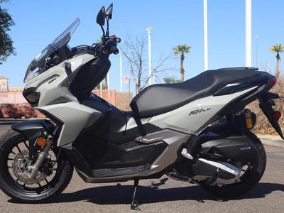 2026 Honda ADV160 - Photo 8