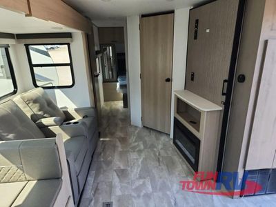 2024 Dutchmen RV Kodiak Ultra-Lite - Photo 6
