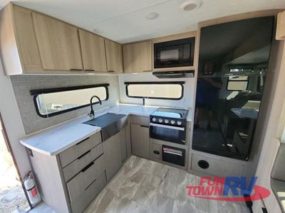 2024 Dutchmen RV Kodiak Ultra-Lite - Photo 18