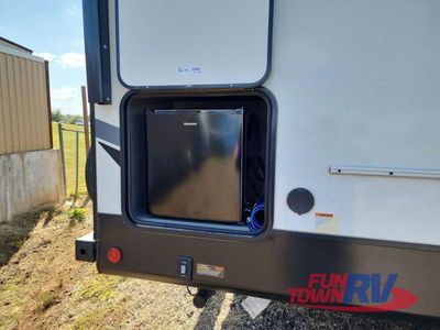 2024 Dutchmen RV Kodiak Ultra-Lite - Photo 10