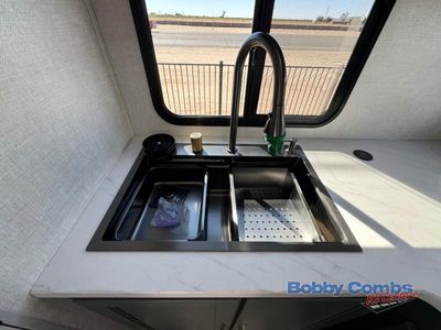 2025 Forest River RV No Boundaries - Photo 8