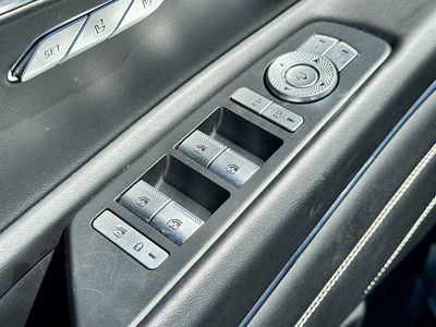 2023 Genesis GV80 2.5T — photo 14 view