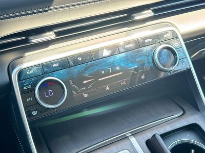 2023 Genesis GV80 2.5T — photo 28 view