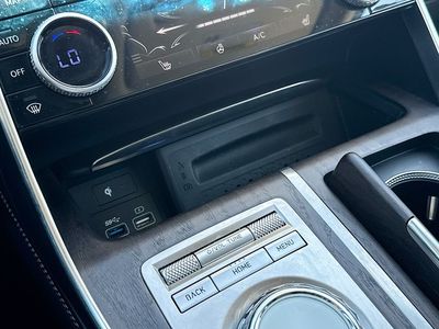 2023 Genesis GV80 2.5T — photo 30 view