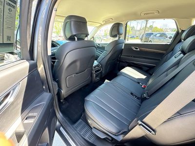2023 Genesis GV80 2.5T — photo 32 view