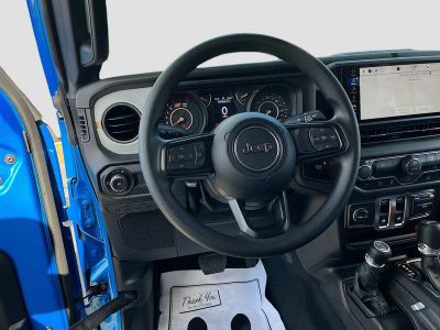 2026 Jeep Wrangler — photo 20 view